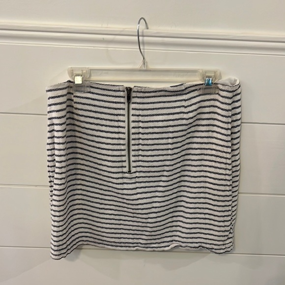 Gap Striped Mini Skirt-Size 8 - Picture 2 of 6